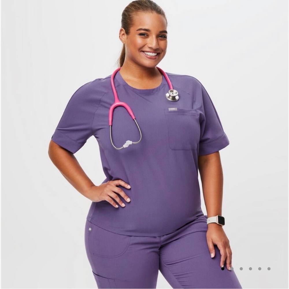 Figs Amethyst Scrub top